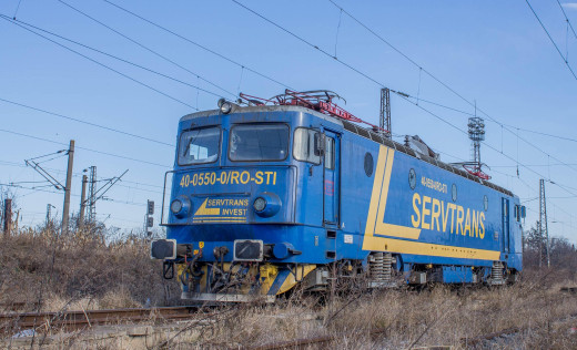 926925 (a): :2048x1243